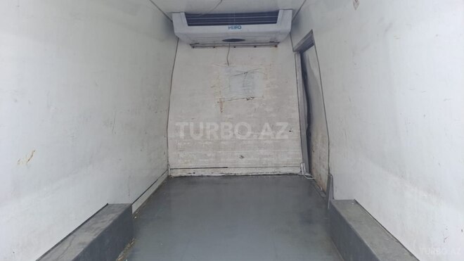 Ford Transit-8