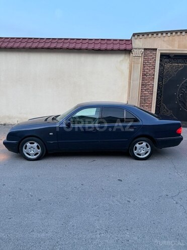 Mercedes E 200-7