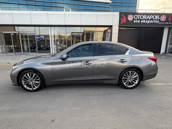 Infiniti Q50-3