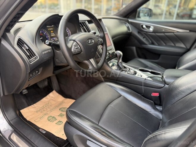 Infiniti Q50-12