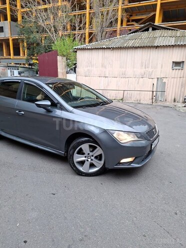 SEAT Leon-3