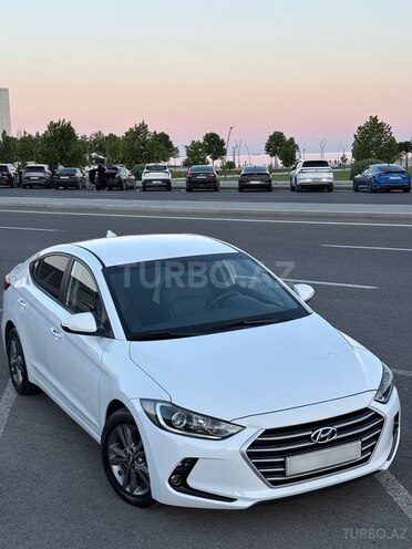 Hyundai Avante-5
