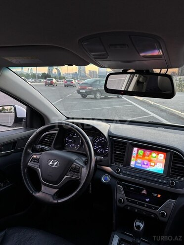 Hyundai Avante-10