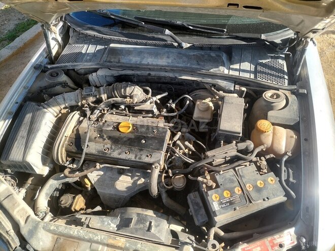 Opel Vectra-17