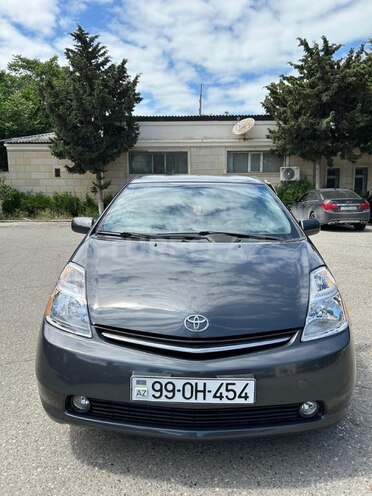 Toyota Prius-2