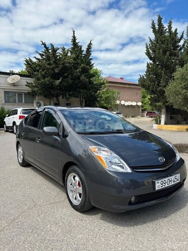Toyota Prius-3