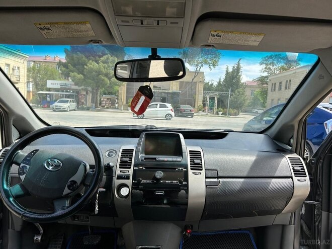 Toyota Prius-10