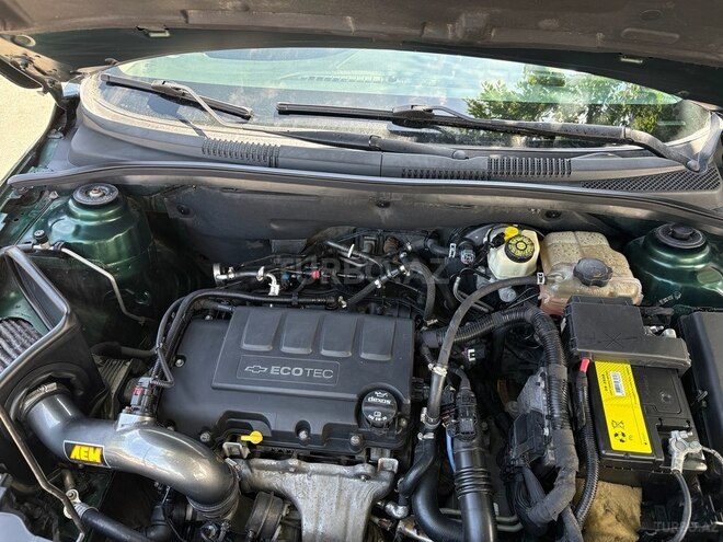 Chevrolet Cruze-12
