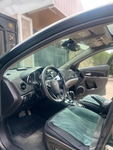 Chevrolet Cruze-14