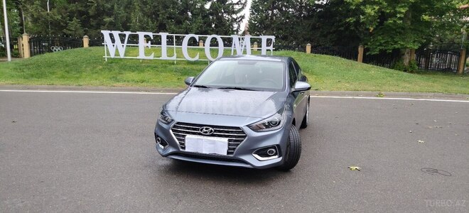 Hyundai Accent-1