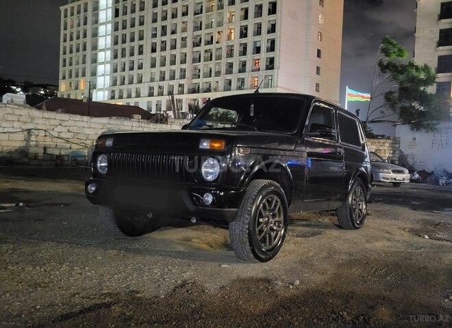 LADA (VAZ) Niva-8