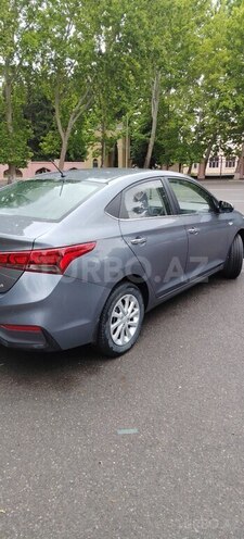 Hyundai Accent-8