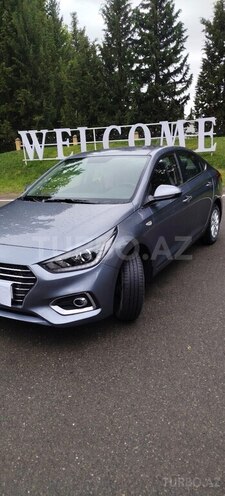 Hyundai Accent-15