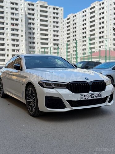 BMW 530e-2