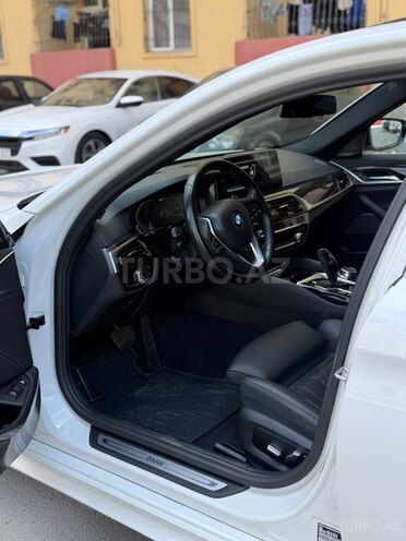 BMW 530e-9