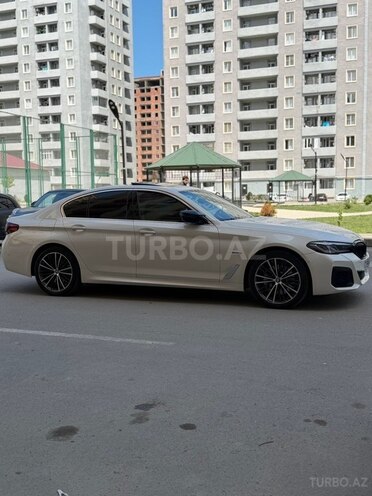 BMW 530e-7