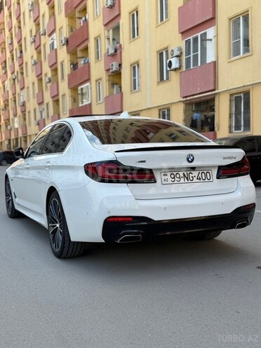 BMW 530e-6
