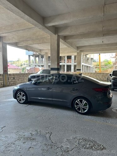 Hyundai Avante-5