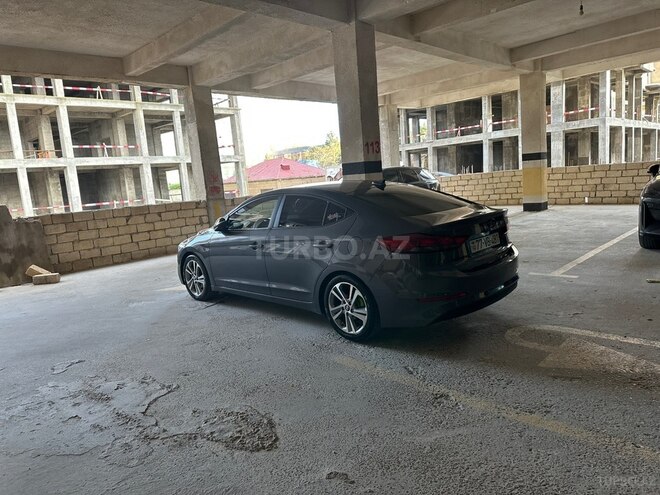 Hyundai Avante-4