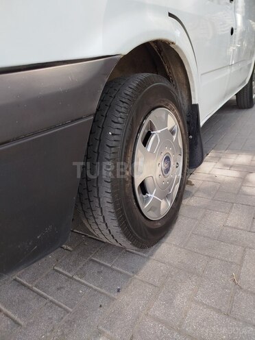 Ford Transit-2