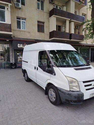 Ford Transit-18