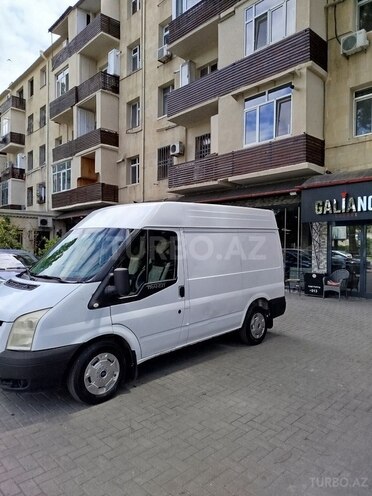 Ford Transit-21