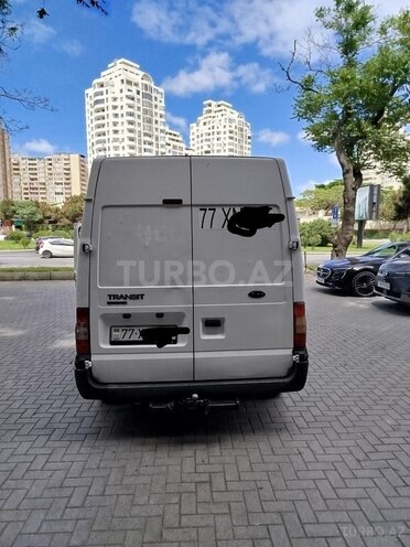 Ford Transit-14
