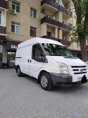 Ford Transit-19
