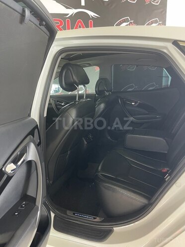 Hyundai Grandeur-17