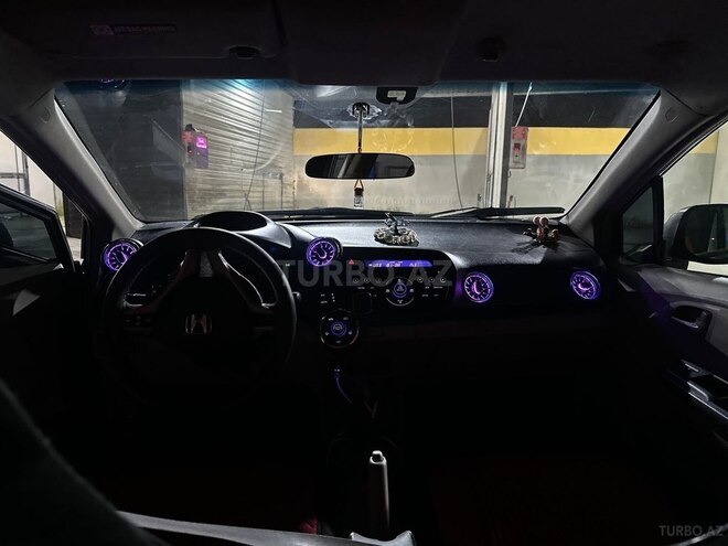 Honda Insight-4