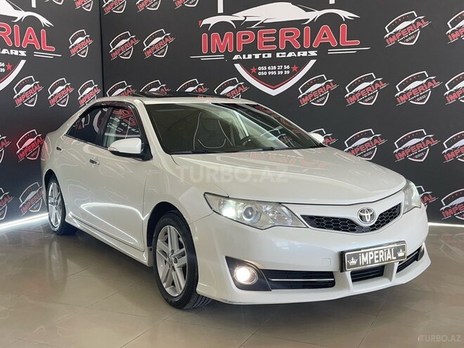 Toyota Camry-1