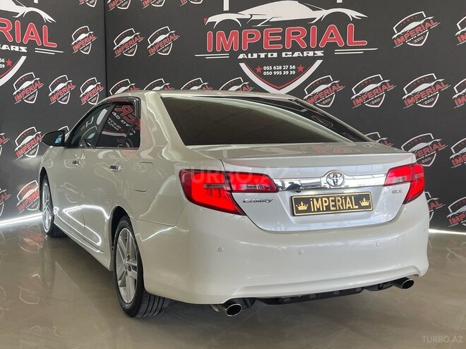 Toyota Camry-19