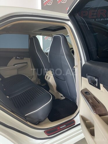 Toyota Camry-16