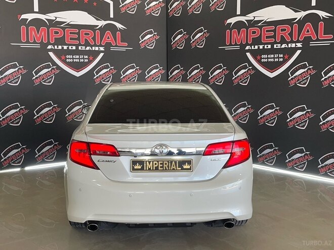 Toyota Camry-18