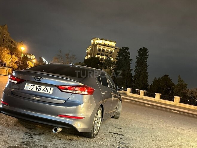 Hyundai Avante-13