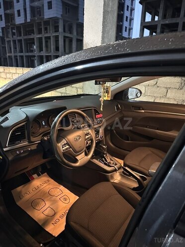 Hyundai Avante-14