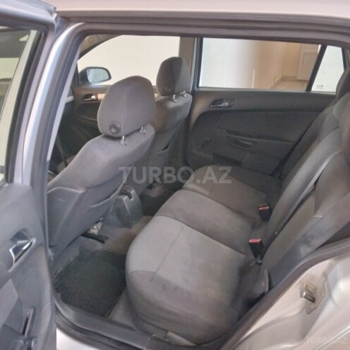 Opel Astra-8