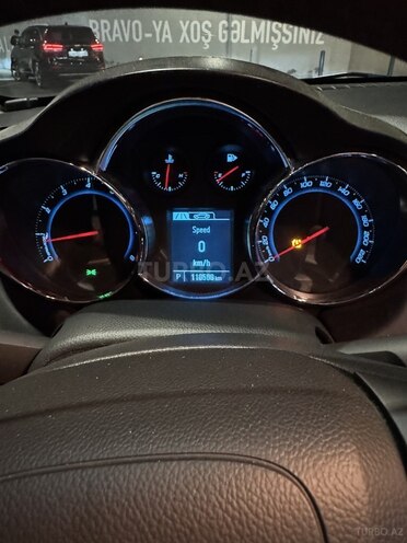 Chevrolet Cruze-13