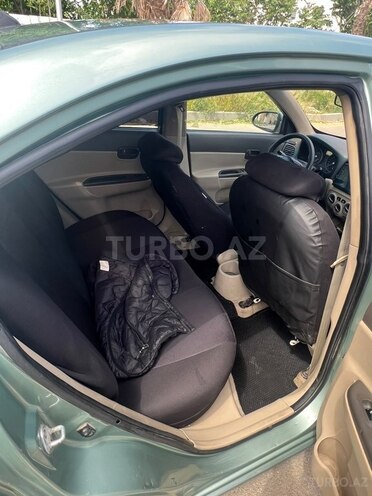 Hyundai Accent-5