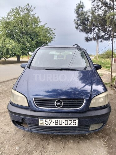 Opel Zafira-1