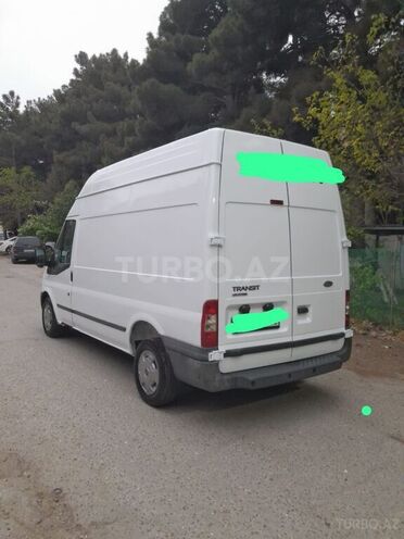 Ford Transit-5