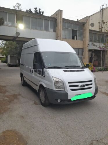 Ford Transit-4