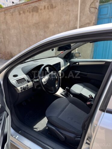 Opel Astra-11