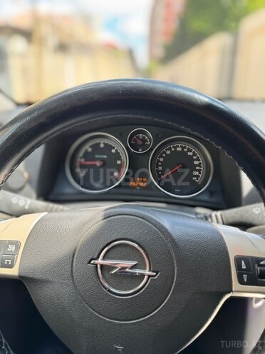 Opel Astra-16