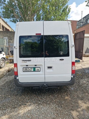Ford Transit-2