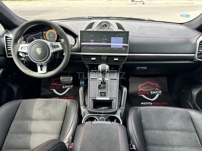 Porsche Cayenne GTS-20