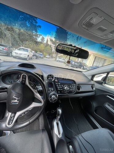 Honda Insight-3