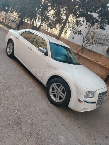 Chrysler 300C-2