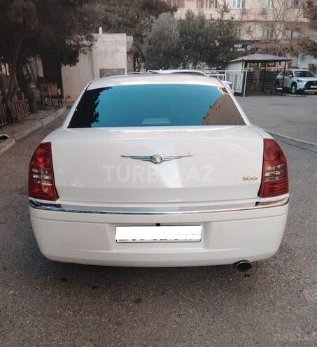 Chrysler 300C-4