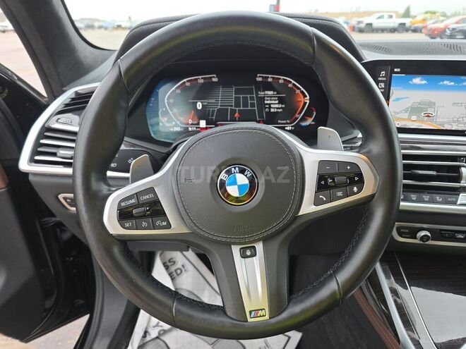 BMW X7-8